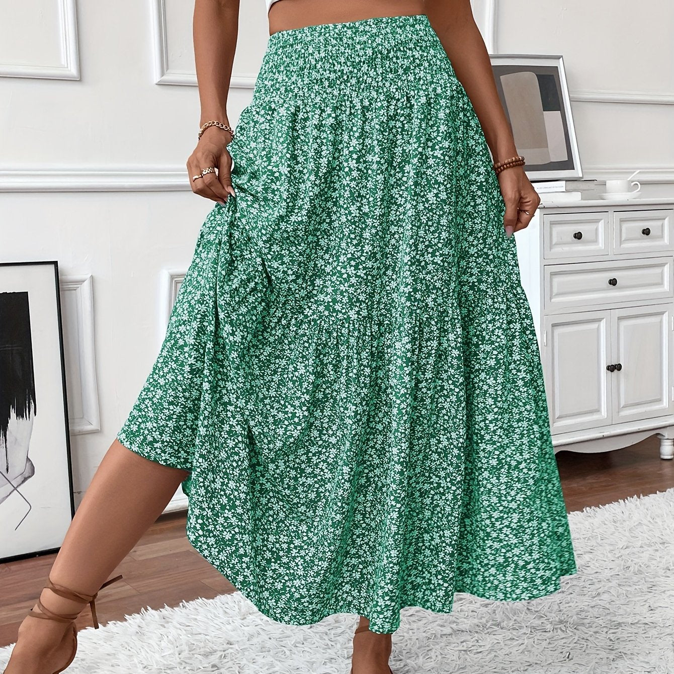 Feminine Elena Ditsy Floral Midi Skirt