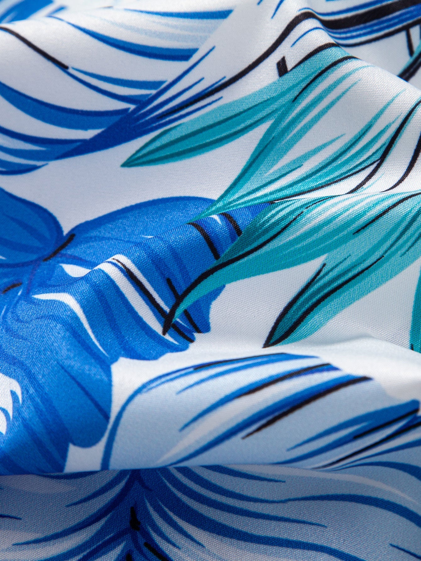 Tropical Leaf Print Shirt & Mid-Length Men’s Swim Shorts with Adjustable Drawstring