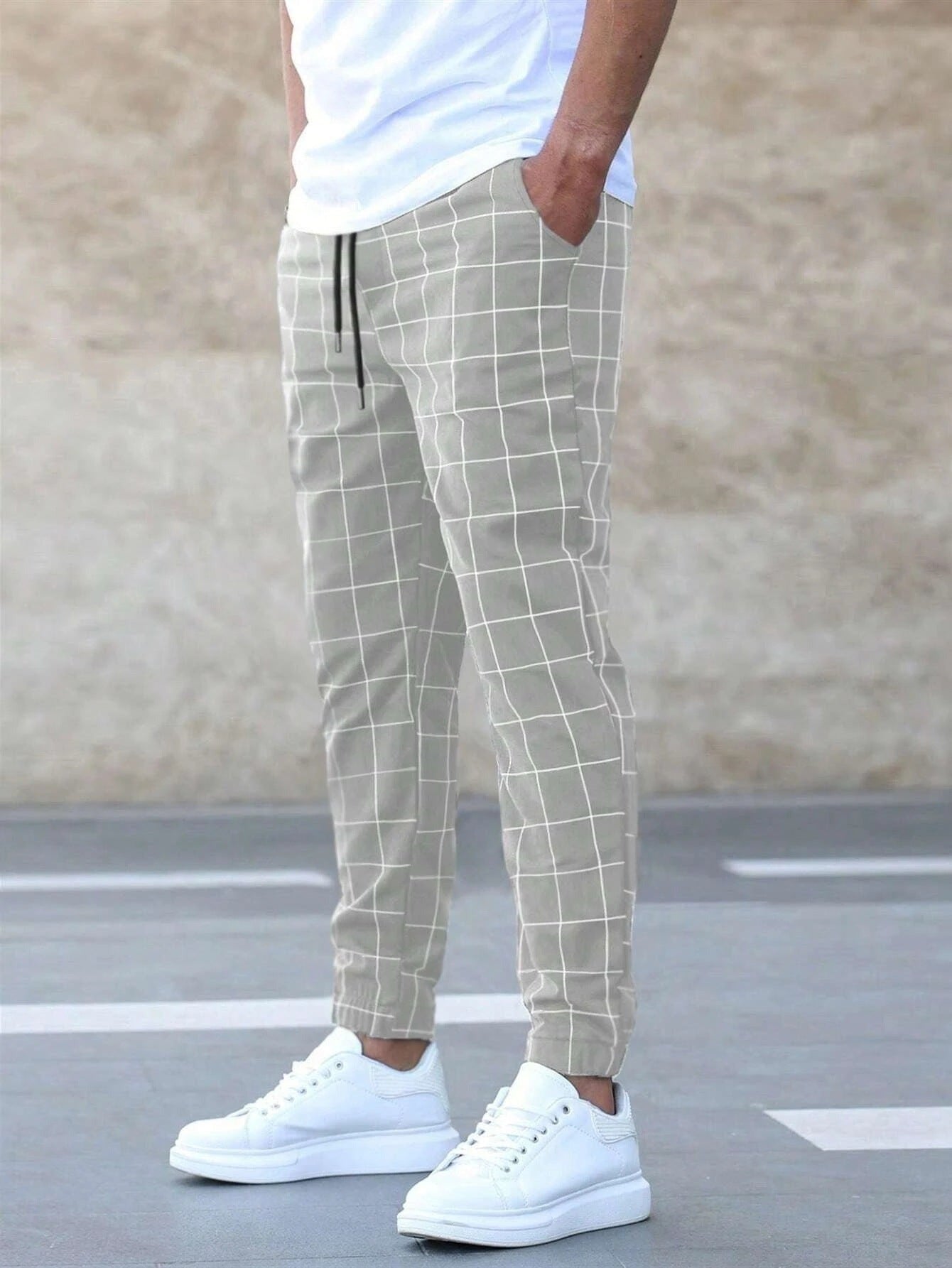 COLOMBO | Comfortable and stylish plaid joggers for men